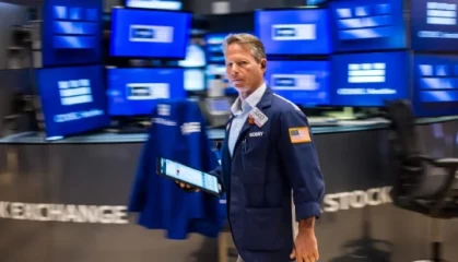 开盘：美股周二开盘基本持平 投资者关注贸易谈判进展