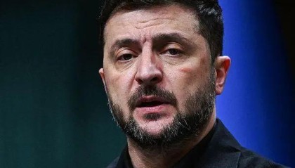 泽连斯基与德法英三国领导人通话，讨论和平计划