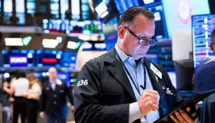 收盘：纳指与标普再创新高 6月非农数据超预期