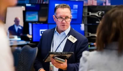 11月6日收盘：美股收高道指涨200点，特朗普关税遭质疑且AI交易复苏