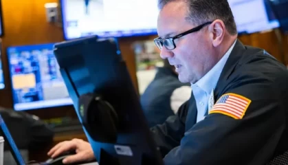 早盘：美股涨跌不一 纳指上涨0.4%