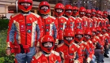 京东外卖也要换“赛车风”骑手服？知情人士：为内测版之一