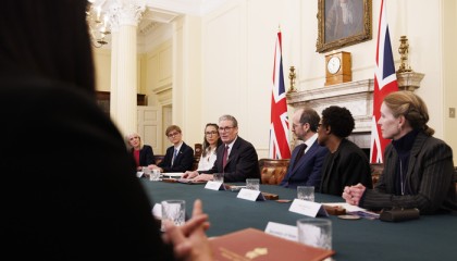 《混沌少年时》：走向线上的犯罪，流向现实的厌女