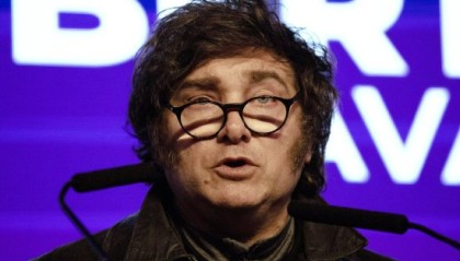 米莱将与特朗普会晤，阿根廷寻求遏制市场暴跌