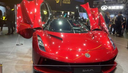 最贵的几款新车都在这里了|2025上海车展