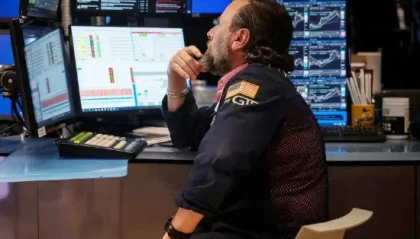 收盘：美股周一收高 纳指与标普指数再创新高