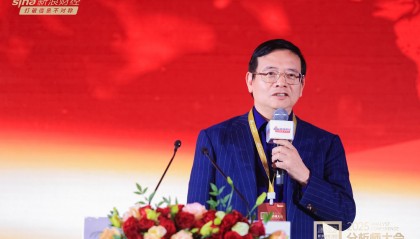 但斌感慨：我已经是“老登”的年龄了，但我的心还像年轻人一样充满着期待