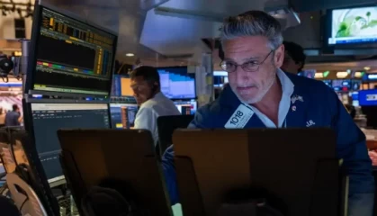 开盘：美股周一开盘涨跌不一 市场关注特朗普关税威胁与美股财报