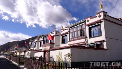 西藏山南：乡村美生活暖