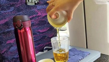 和福建人坐一次高铁，要被自己穷笑了