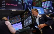 12月12日收盘：美股涨跌不一道指创历史新高 甲骨文拖累纳指收跌