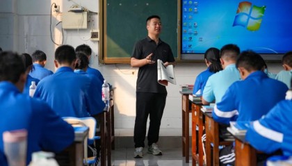 教师太多了，兼职装空调