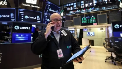 午盘：美股基本持平 市场等待经贸谈判细节