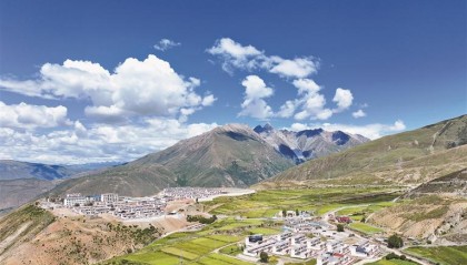 “搬不动大山就搬人”