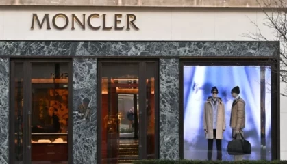 Moncler以小幅涨价应对关税冲击 称若经济恶化将推迟新店开业