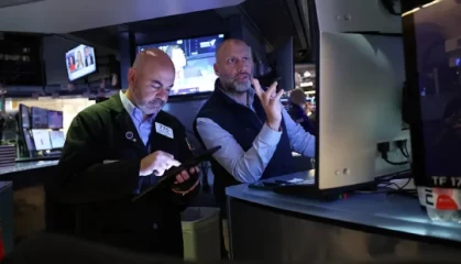 尾盘：美股涨跌不一 市场关注联储动向与中东局势