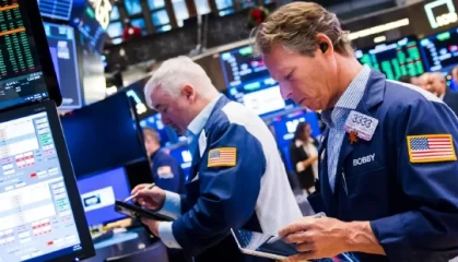 12月20日收盘：美股收高纳指涨逾300点 AI板块重拾升势