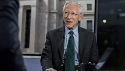 宏观经济学教授兼实践者Stanley Fisher逝世 曾培养全球多位经济决策者