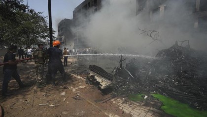 印度坠机事故致超290人死亡