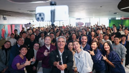 贺雁峰上任一周年到访中国，他将带领耐克走向何方？