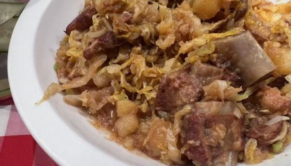 罗永浩“停战”后，西贝紧急培训厨师