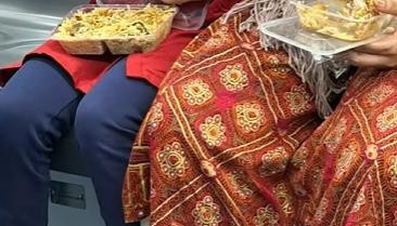 印度人在地铁上吃手抓饭引热议，深圳地铁回应