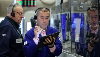 12月10日收盘：美股收盘涨跌不一，投资者等待联储会议结果