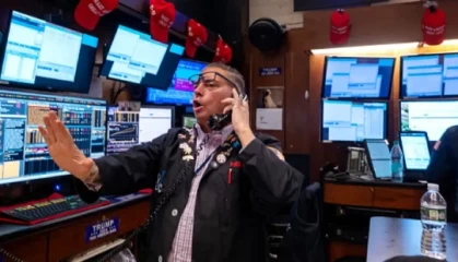 尾盘：美股继续上扬 道指上涨超700点