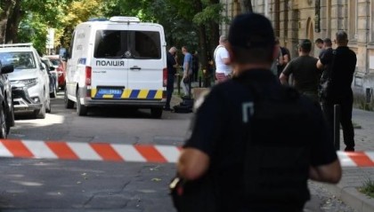 乌克兰前议长街头遭暗杀连中8枪身亡，泽连斯基凌晨宣布：凶手已被抓