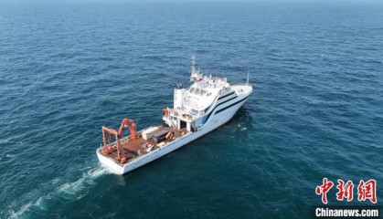 中国首艘海洋级智能科考船“同济”号试航成功